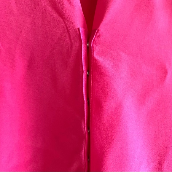 BANANA REPUBLIC Bright pink silk blouse Darts Flowy short sleeve top Medium - Picture 8 of 11